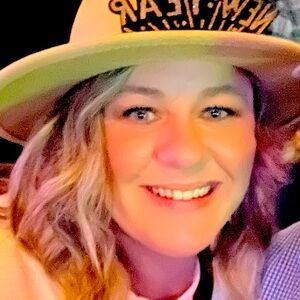 Meet your Posher, Julie